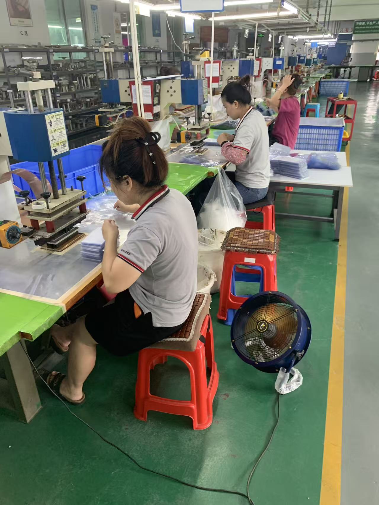 Dry Bag Factory: tuotantokapasiteetti ja laatustandardit